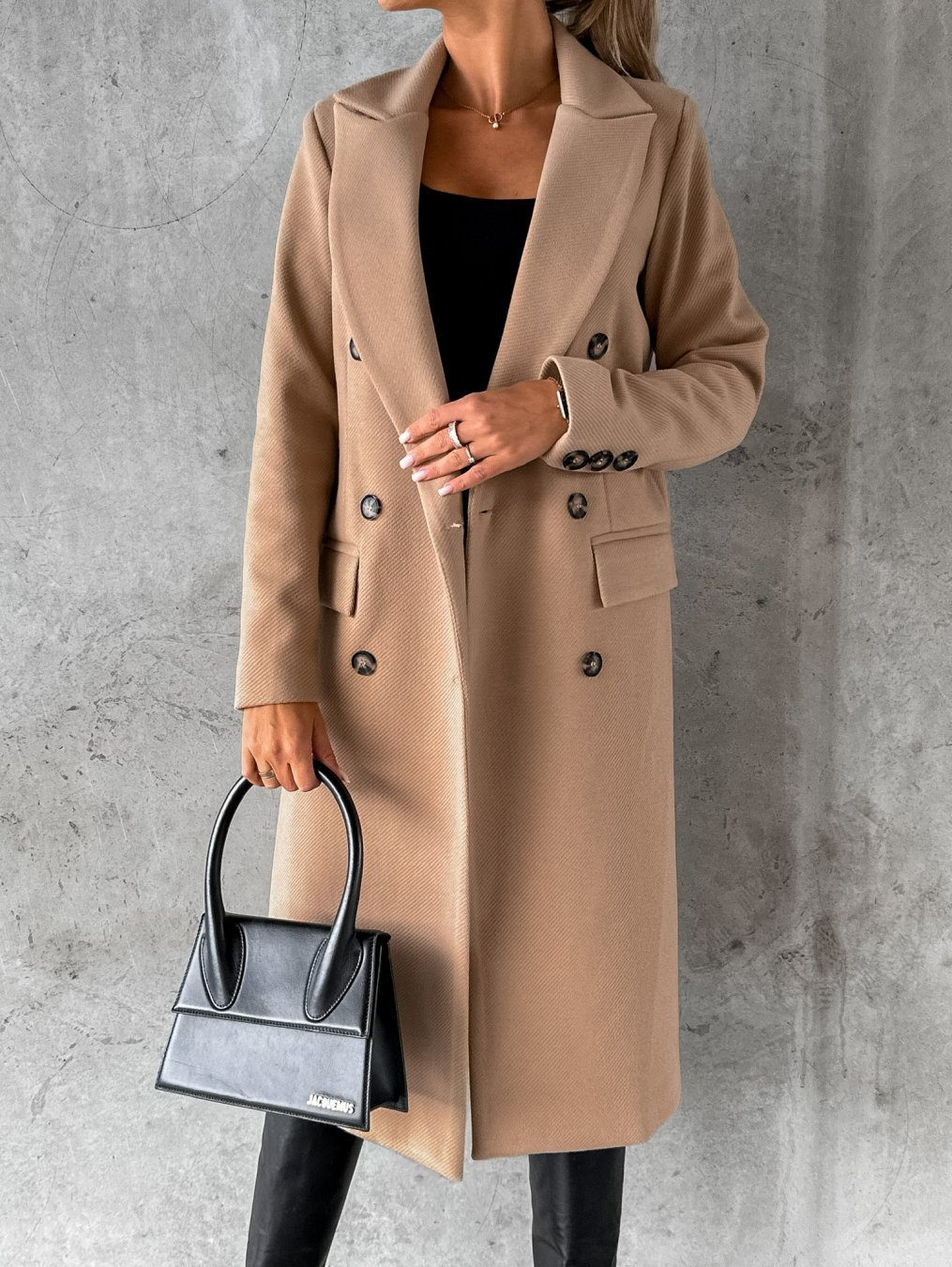 Manteau long à double boutonnage