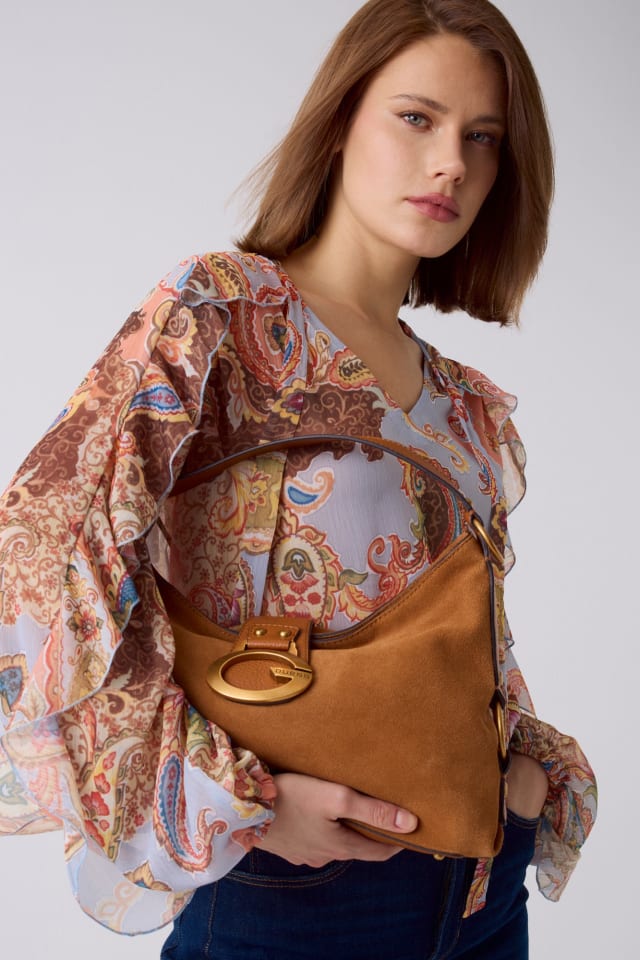 Guess Hobo Bag Daim Cognac - Vue portée