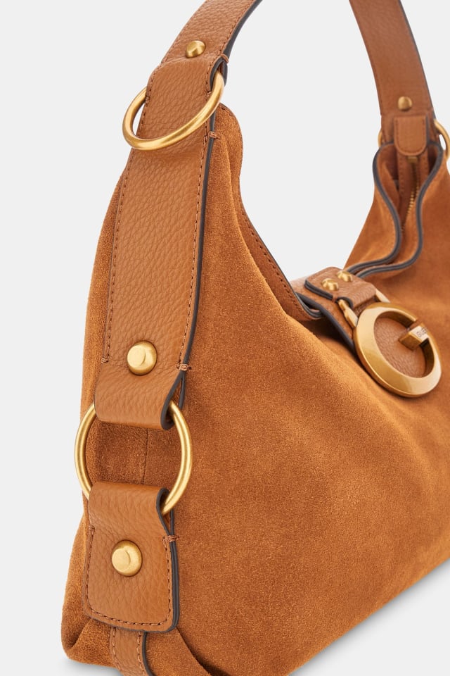 Guess Hobo Bag Daim Cognac - Détail fermoir G et rivets